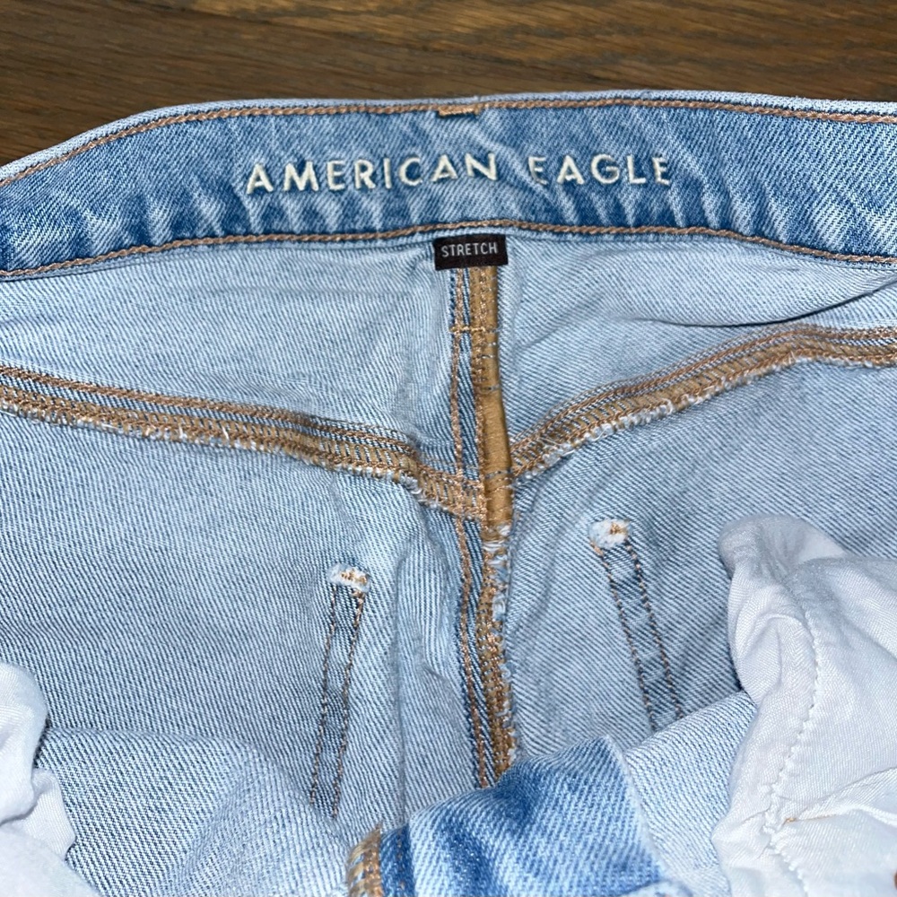 American Eagle Outfitters Light Blue Distressed Boyfriend Jeans - Picture 5 of 9